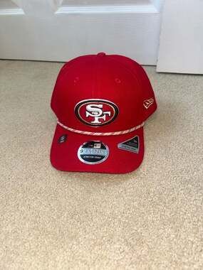 New Era San Francisco 49ers 2024 Sideline 9SEVENTY Stretch-Snap Hat with Rope